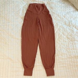 OfflinexAerie Baggy Leggings with Tight Ends and Tight Waistband and Pockets